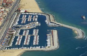 10 x 2.8 Meter Kajplats/Förtöjning Port Masnou Småbåtshamn Till Salu