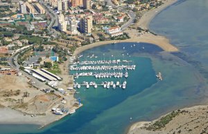 10 x 3 Meter Kajplats/Förtöjning Club Náutico Dos Mares Småbåtshamn Till Salu