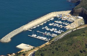 10 x 3 Meter Kajplats/Förtöjning Portbou Småbåtshamn Till Salu