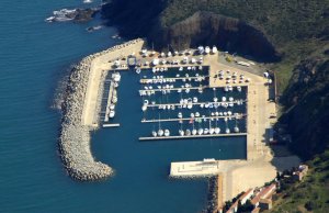 10 x 3 Meter Kajplats/Förtöjning Portbou Småbåtshamn Till Salu