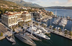 10 x 3.5 Meter Kajplats/Förtöjning Småbåtshamn Porto Montenegro Till Salu