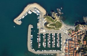 10 x 3.5 Meter Kajplats/Förtöjning Port de Llanca Småbåtshamn Till Salu