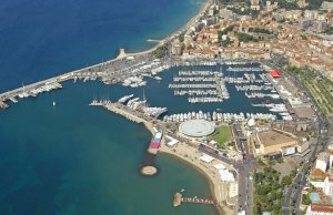 10 x 4 Meter Kajplats/Förtöjning Le Vieux - Port De Cannes Småbåtshamn Till Salu