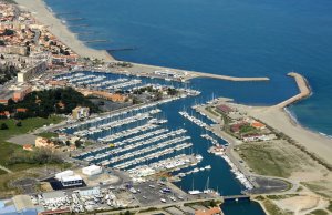 10 x 4 Meter Kajplats/Förtöjning Port de Saint Cyprien Till Salu