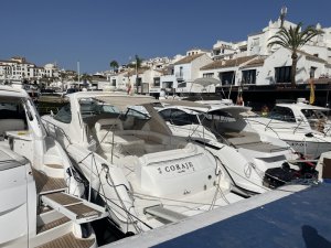 18 x 4.8 Meter Kajplats/Förtöjning Puerto Banus Till Salu (parking space included)