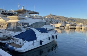 18 x 4.8 Meter Kajplats/Förtöjning Puerto Banus Till Salu (with Parking Space included)