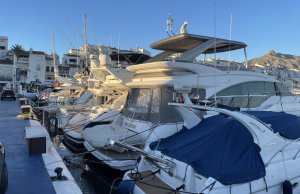 18 x 4.8 Meter Kajplats/Förtöjning Puerto Banus Till Salu (with Parking Space included)