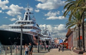 70 x 15 Meter Kajplats/Förtöjning Port Tarraco - Lerida Quay