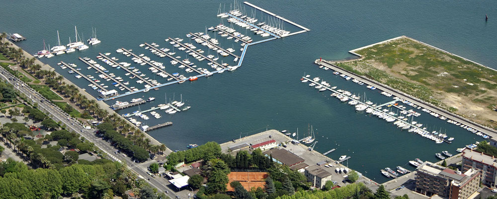 Port Mirabello Småbåtshamn, La Spezia - Förtöjningar