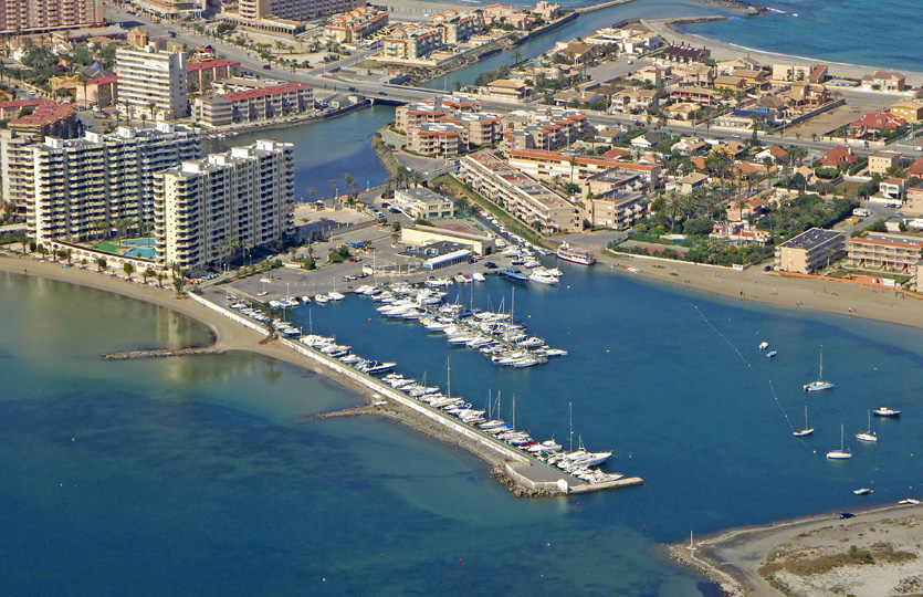 Club Nautico La Isleta Småbåtshamn  - Förtöjningar