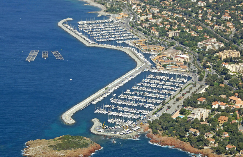 Port of Santa Lucia St Raphael - Förtöjningar